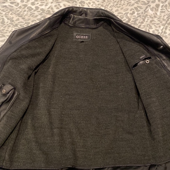 Vintage authentic Guess leather coat. - Picture 5 of 16